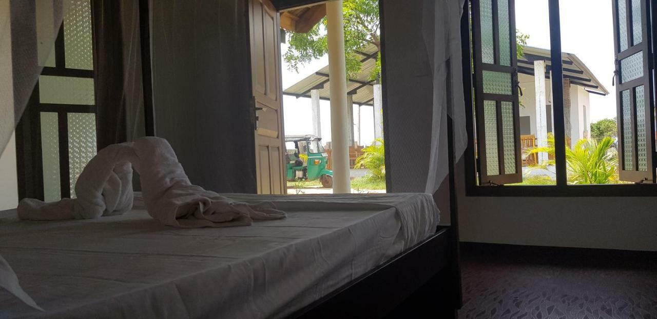 Exotic Beach Hotel Arugam Bay Exterior photo